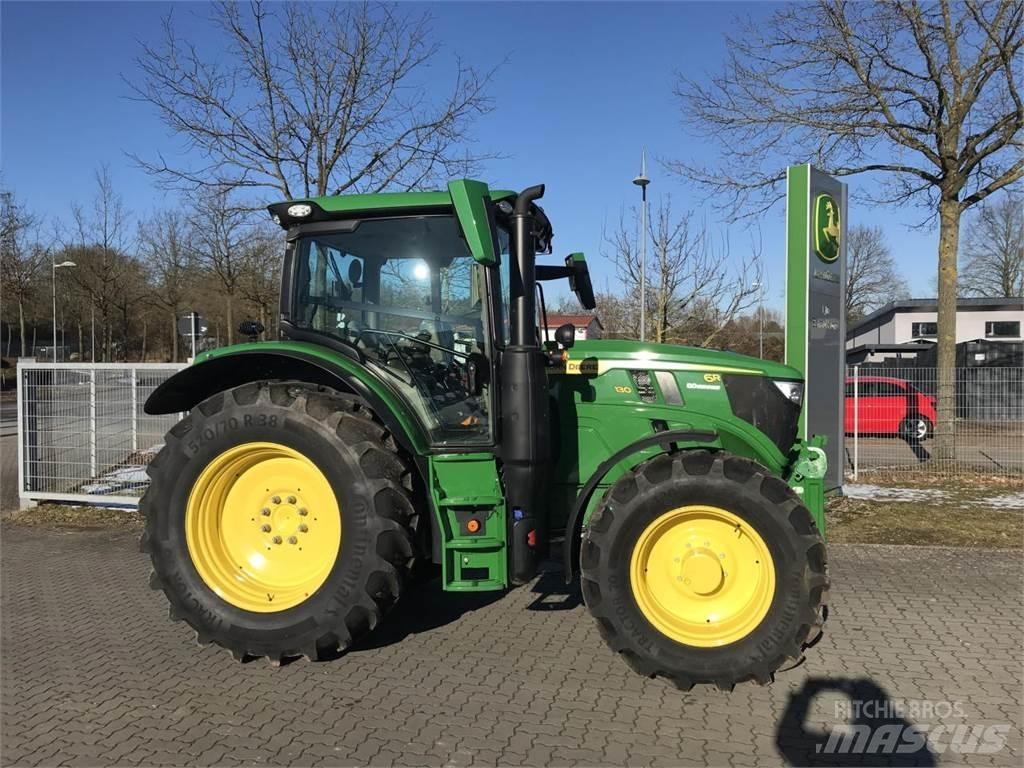 John Deere 6R 130 الجرارات