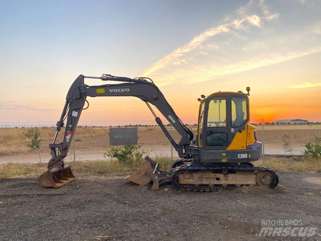 Volvo ECR 88 D حفارات وسط 7 طن - 12 طن