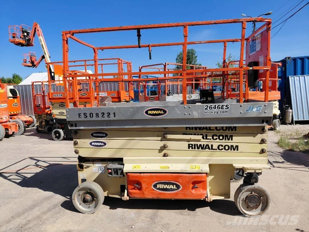 JLG 2646ES رافعات مقصية الشكل