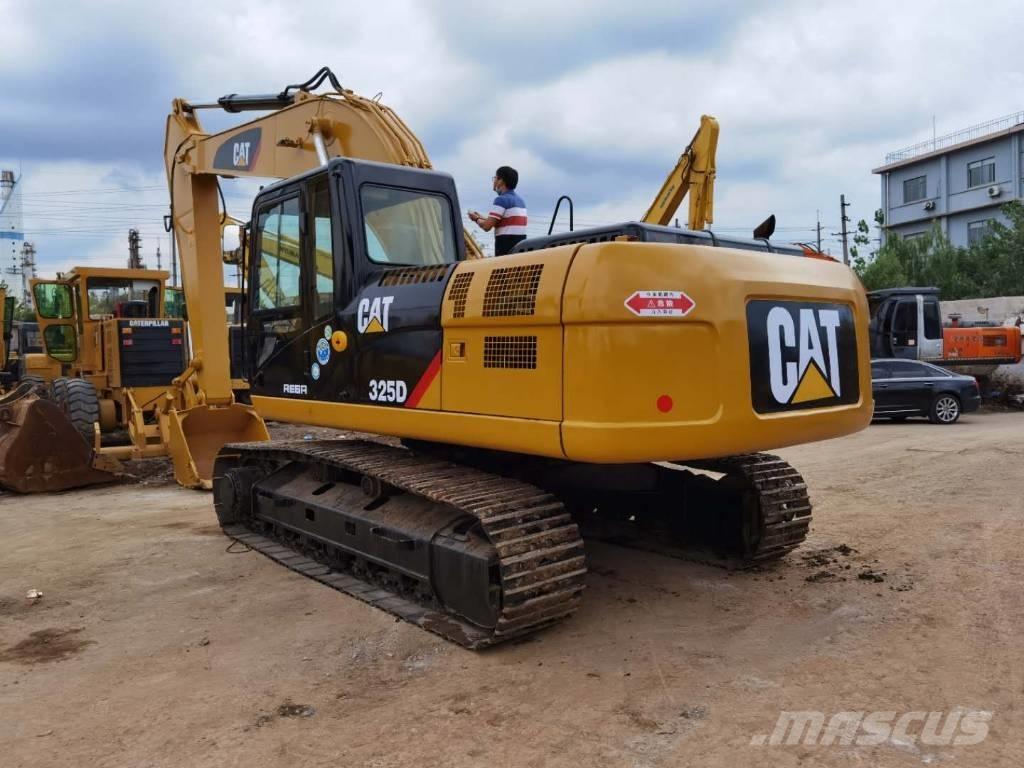 CAT 325 D L حفارات زحافة