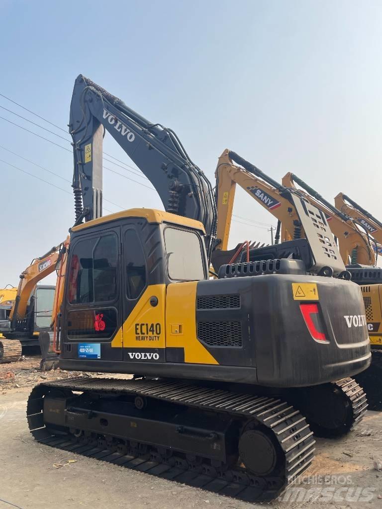 Volvo EC 140 حفارات زحافة