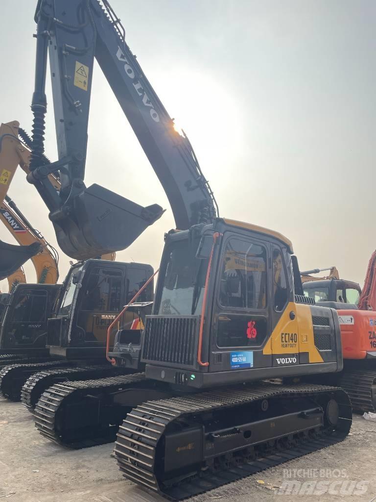 Volvo EC 140 حفارات زحافة