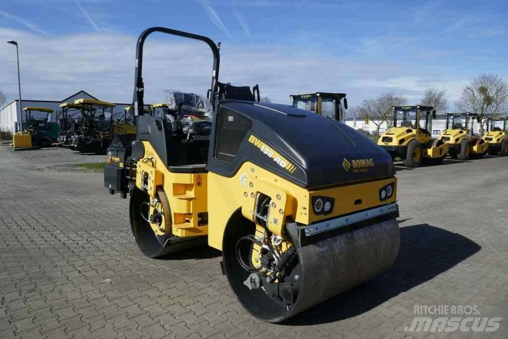 Bomag BW 138 AD-5 مداحل ثنائية الاسطوانة