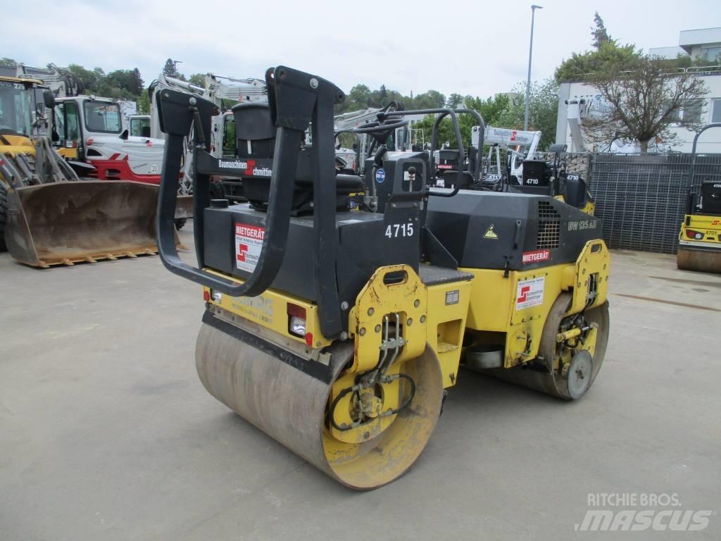 Bomag BW 135 AD مداحل ثنائية الاسطوانة