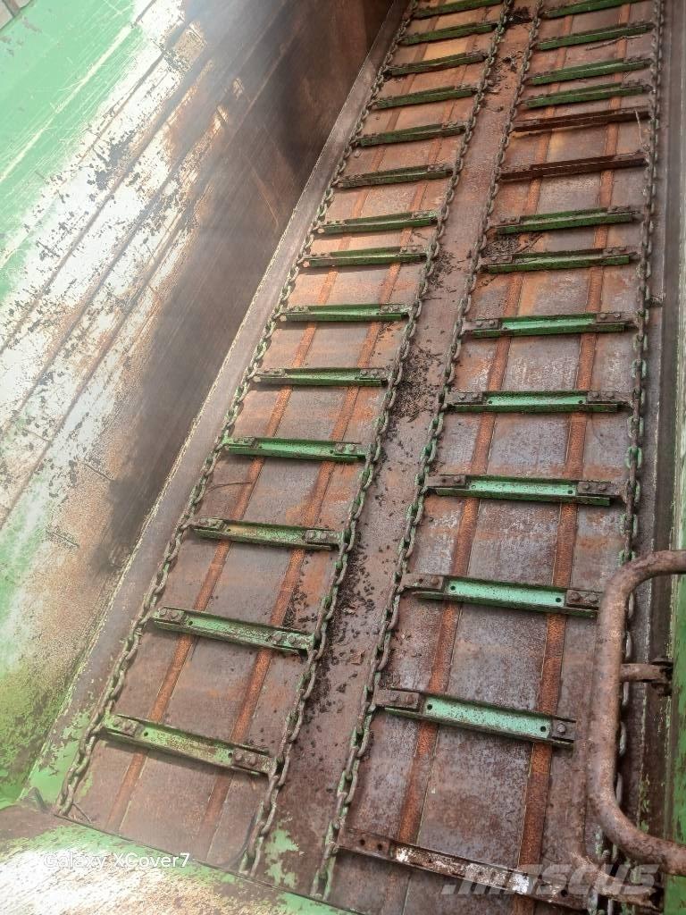 Pronar NV161/4 معدات توزيع السماد العضوي