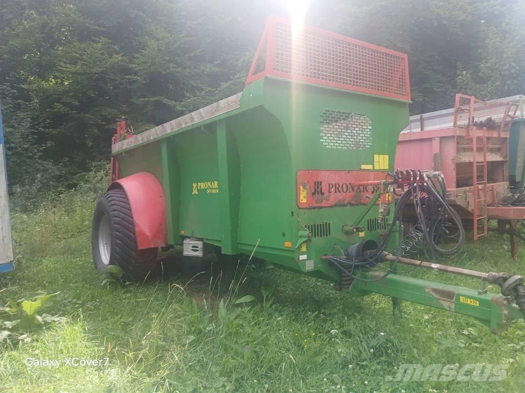 Pronar NV161/4 معدات توزيع السماد العضوي
