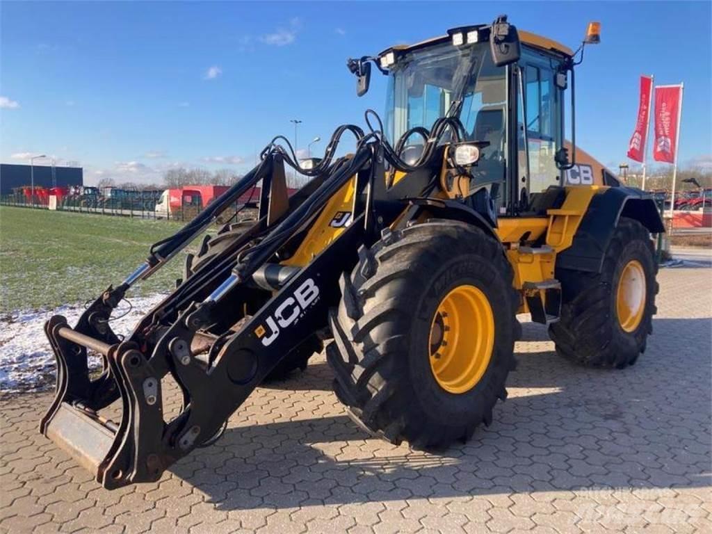 JCB 419S AGRI لوادر بعجل
