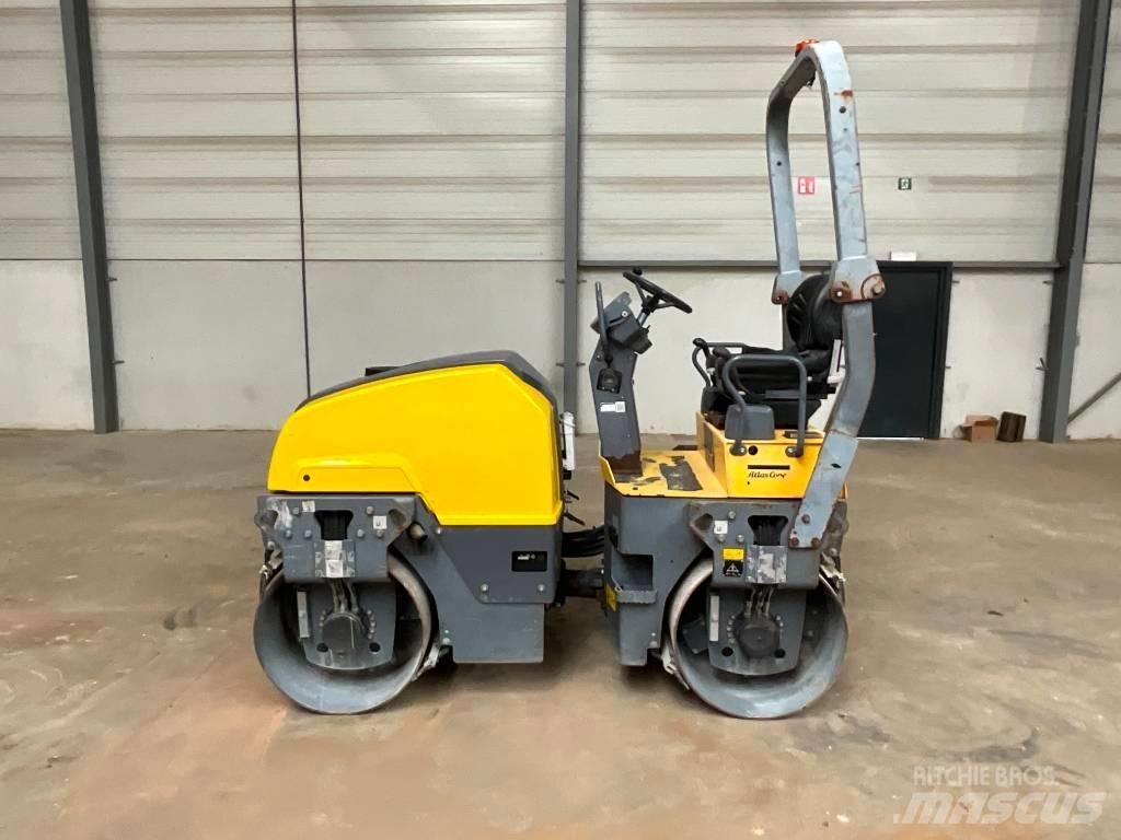 Atlas Copco CC 1200 مداحل ثنائية الاسطوانة