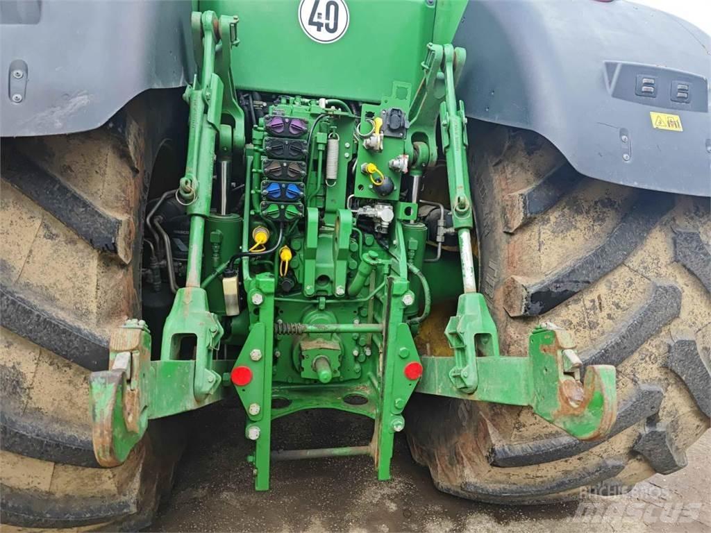 John Deere 8400R الجرارات