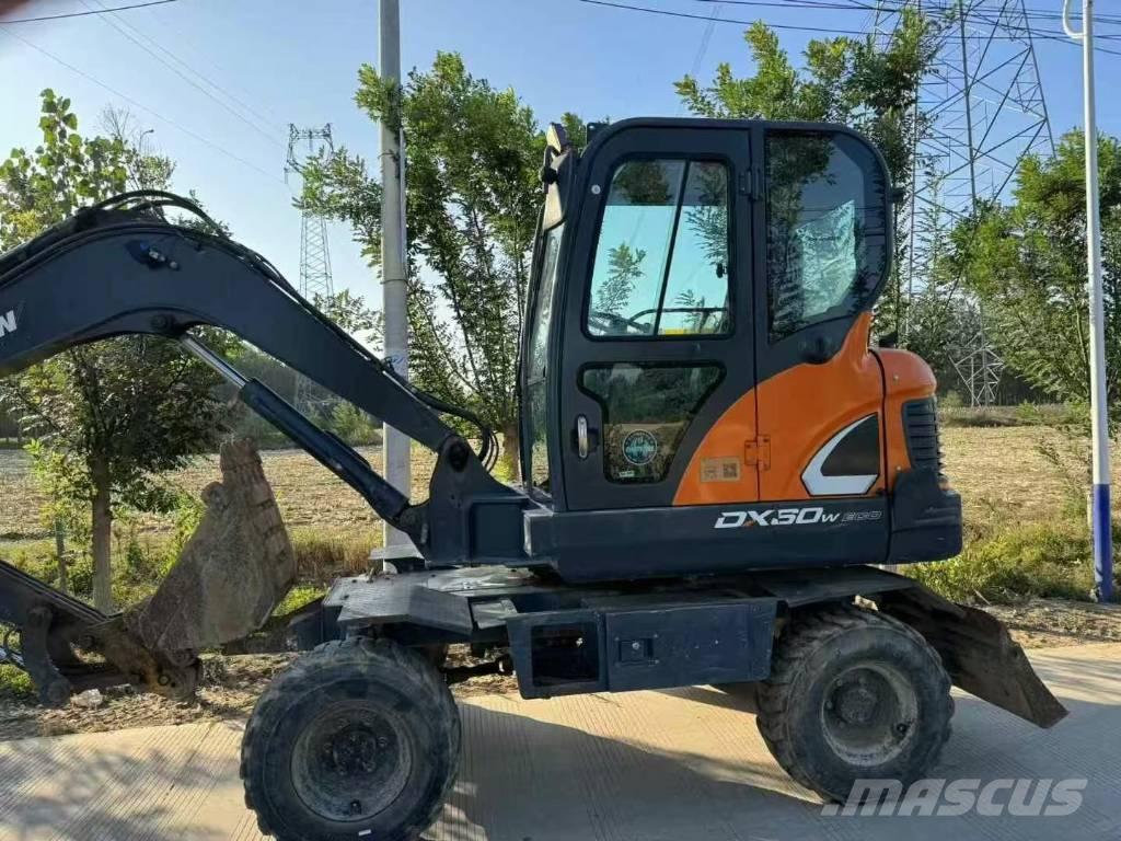 Doosan DX 60 حفارات زحافة