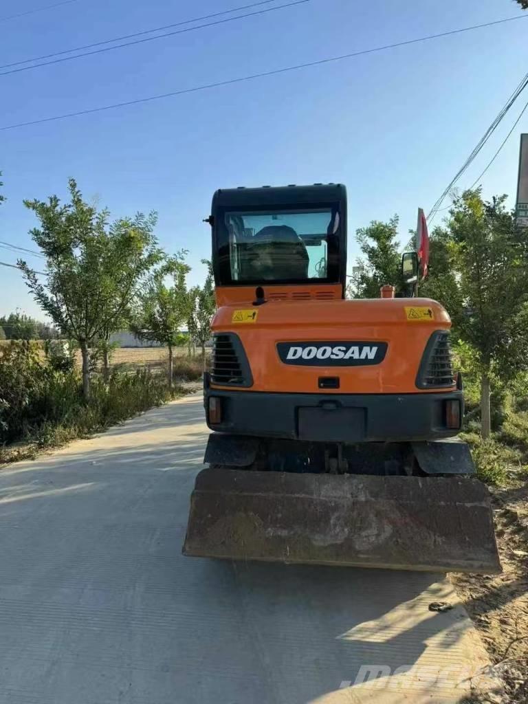 Doosan DX 60 حفارات زحافة