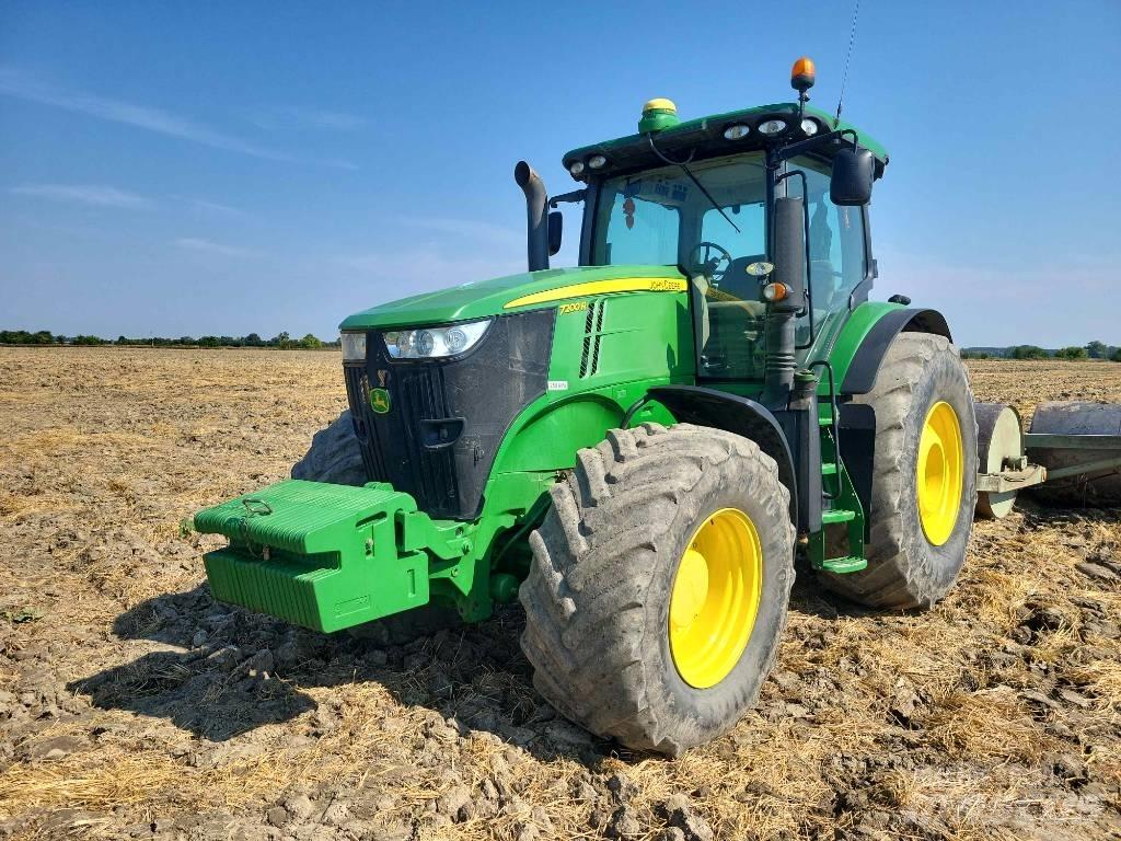John Deere 7200 R الجرارات