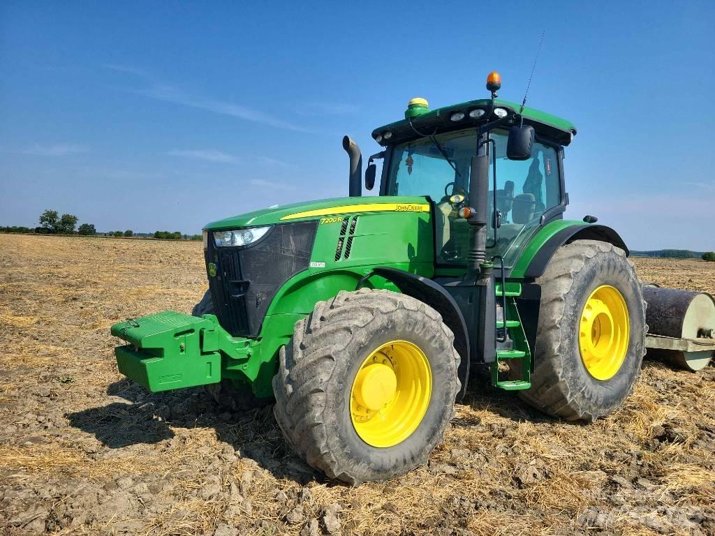 John Deere 7200 R الجرارات
