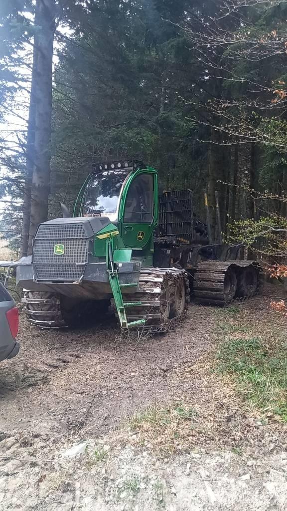 John Deere 1010 G شاحنات