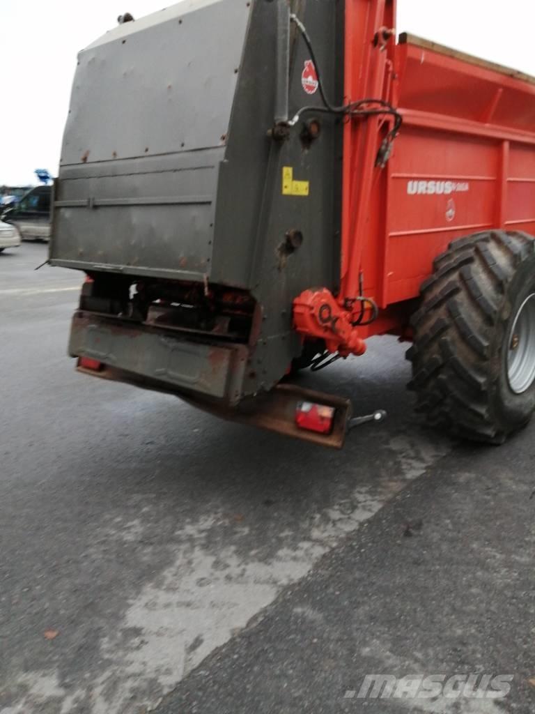 Ursus N-265/A معدات توزيع السماد العضوي