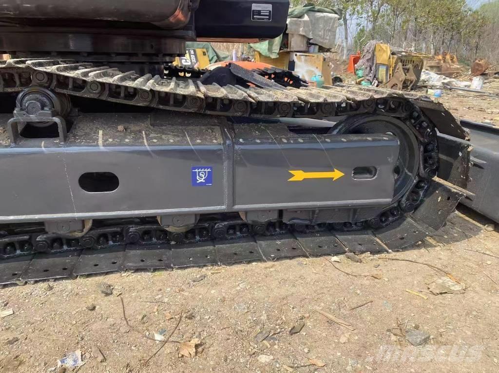 Doosan DX 75-9 C حفارات وسط 7 طن - 12 طن