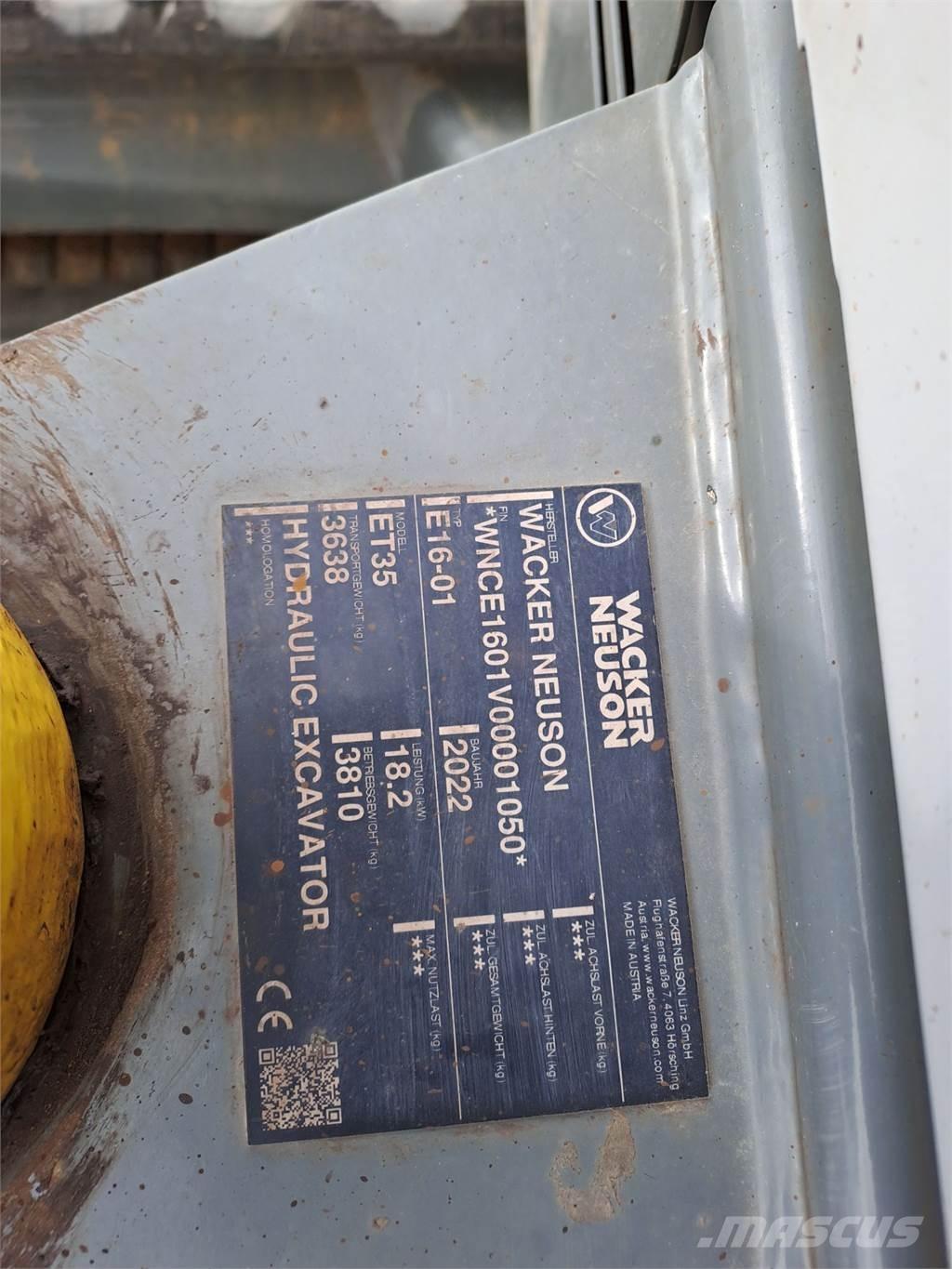 Wacker Neuson ET35 حفارات زحافة
