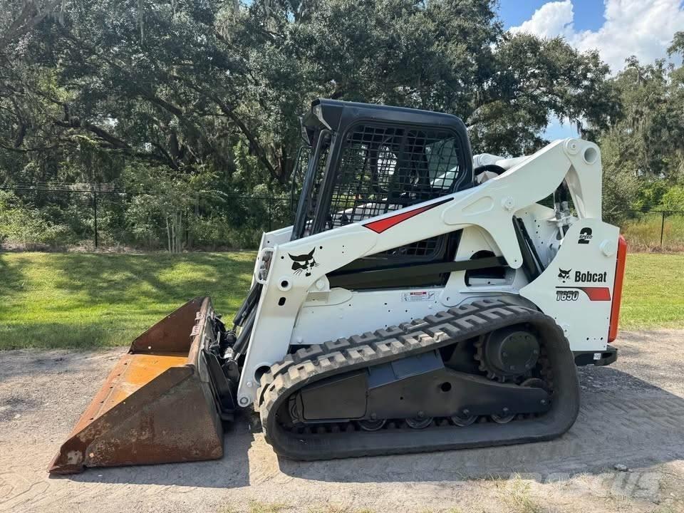 Bobcat T 650 لوادر انزلاقية التوجيه