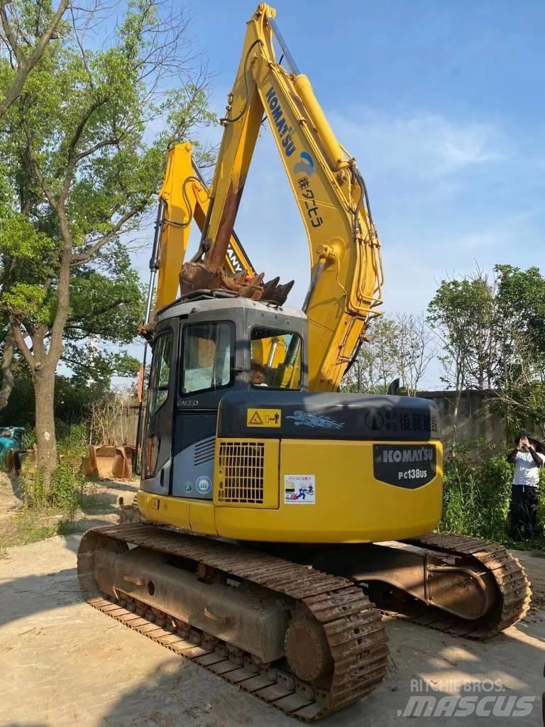 Komatsu PC 138 US-8 حفارات زحافة