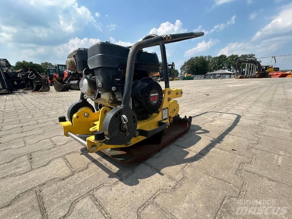 Bomag BVP 10/36 دكاكات أفقية