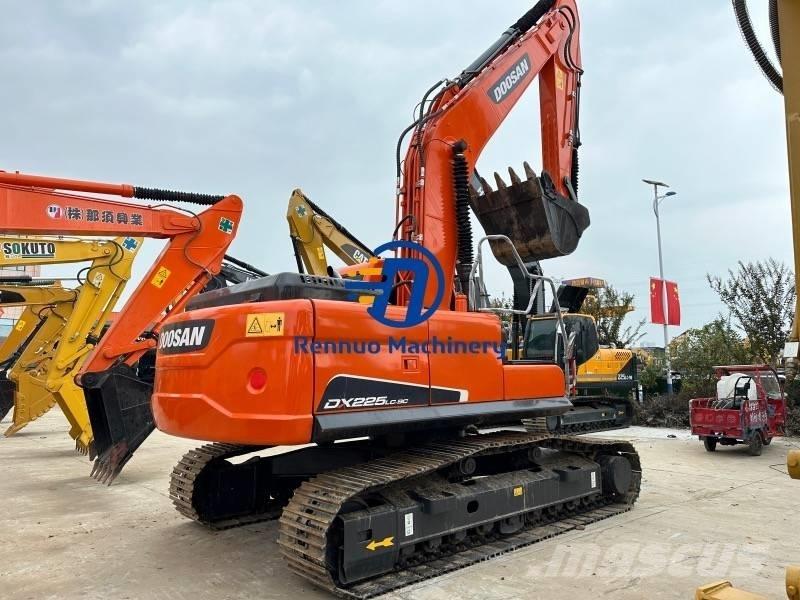 Doosan DX 225 LC-9C حفارات زحافة