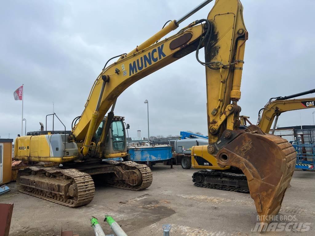 New Holland E 485 حفارات زحافة