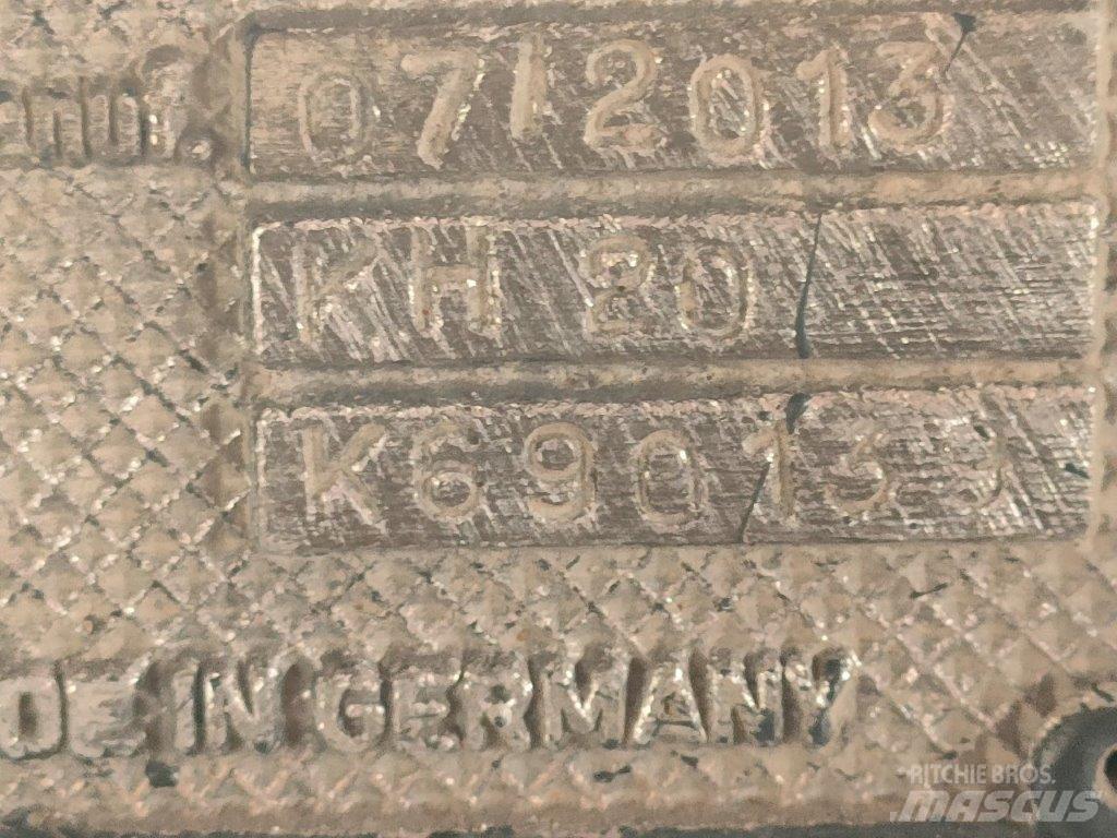 Klemm 806-3D مثاقيب خفيفة