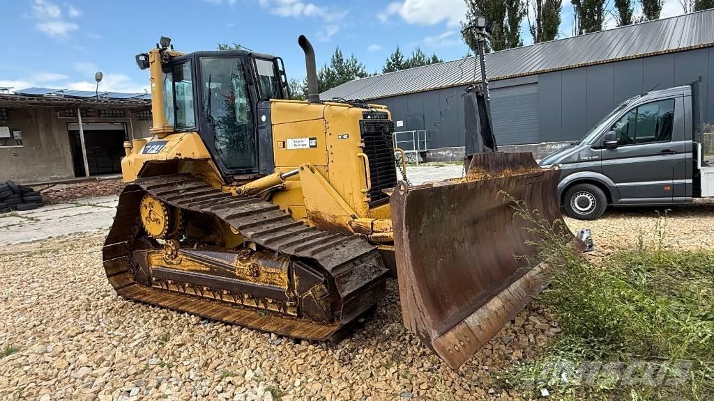 CAT D 6 N LGP بلدوزرات مجنزرة