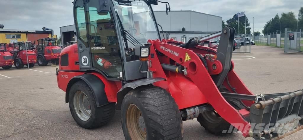 Weidemann 3070CX80 لوادر متعددة الأغراض