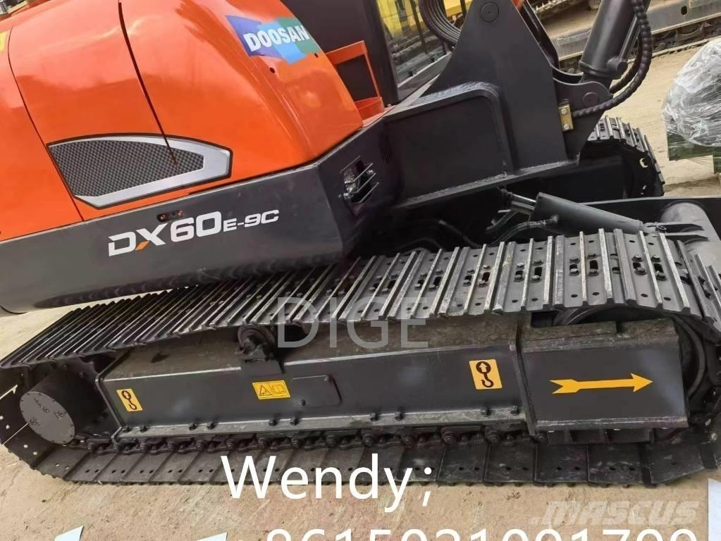Doosan DX 60 حفارات صغيرة أقل من 7 طن (حفارات صغيرة)