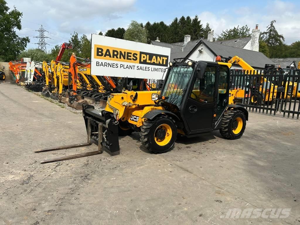 JCB 525-60 مناولات متداخلة