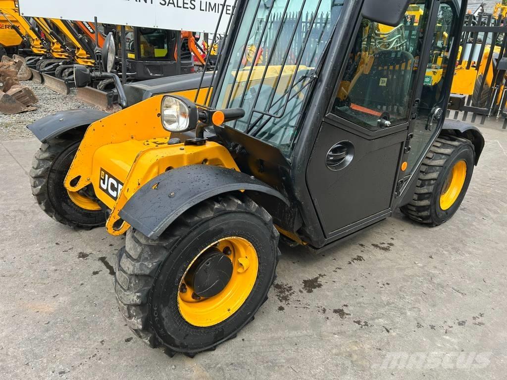 JCB 525-60 مناولات متداخلة