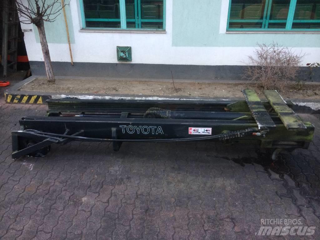 Toyota 6FD25 M-0240 سواري