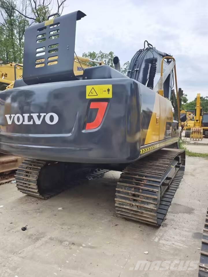 Volvo EC 210 D حفارات زحافة