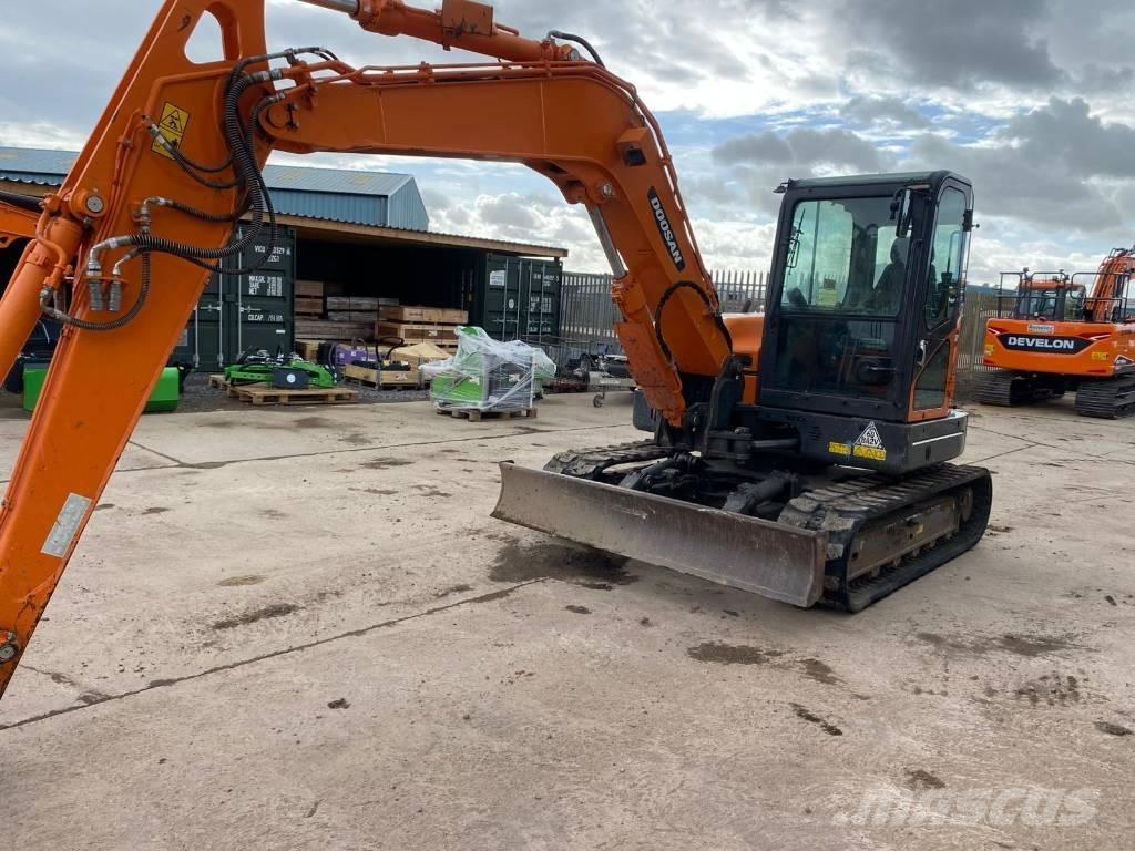 Doosan Develon DX85R حفارات وسط 7 طن - 12 طن