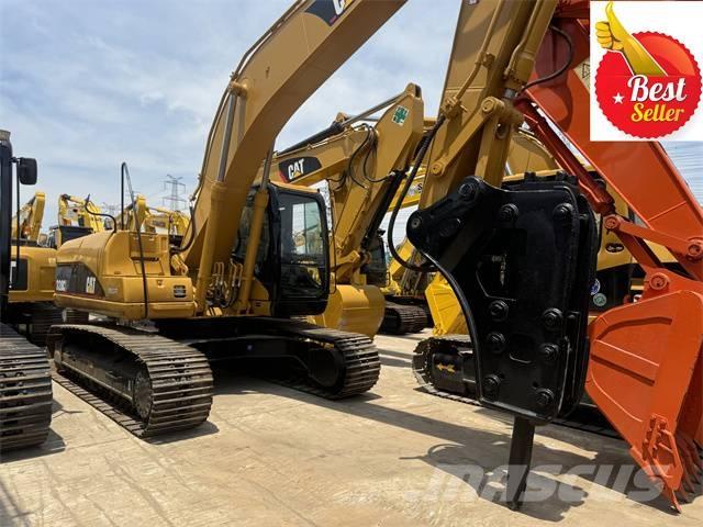 CAT 320 C حفارات زحافة