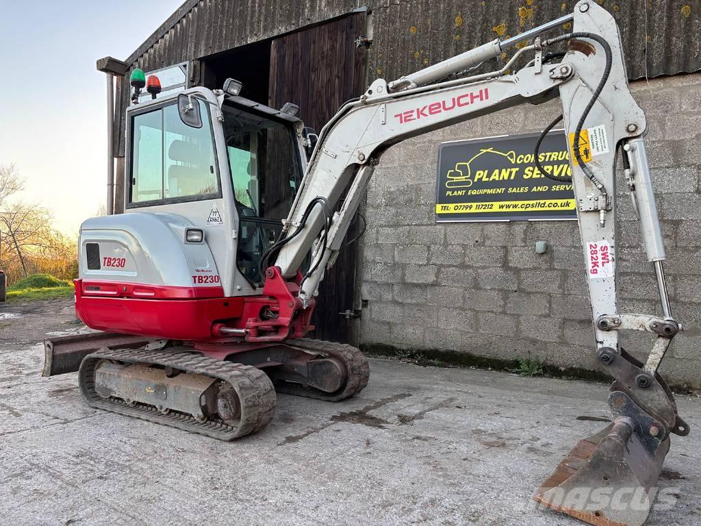 Takeuchi TB 230 حفارات صغيرة أقل من 7 طن (حفارات صغيرة)