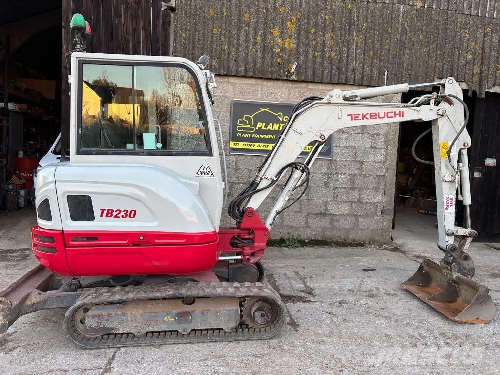Takeuchi TB 230 حفارات صغيرة أقل من 7 طن (حفارات صغيرة)