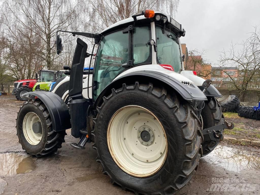 Valtra T 234 A الجرارات