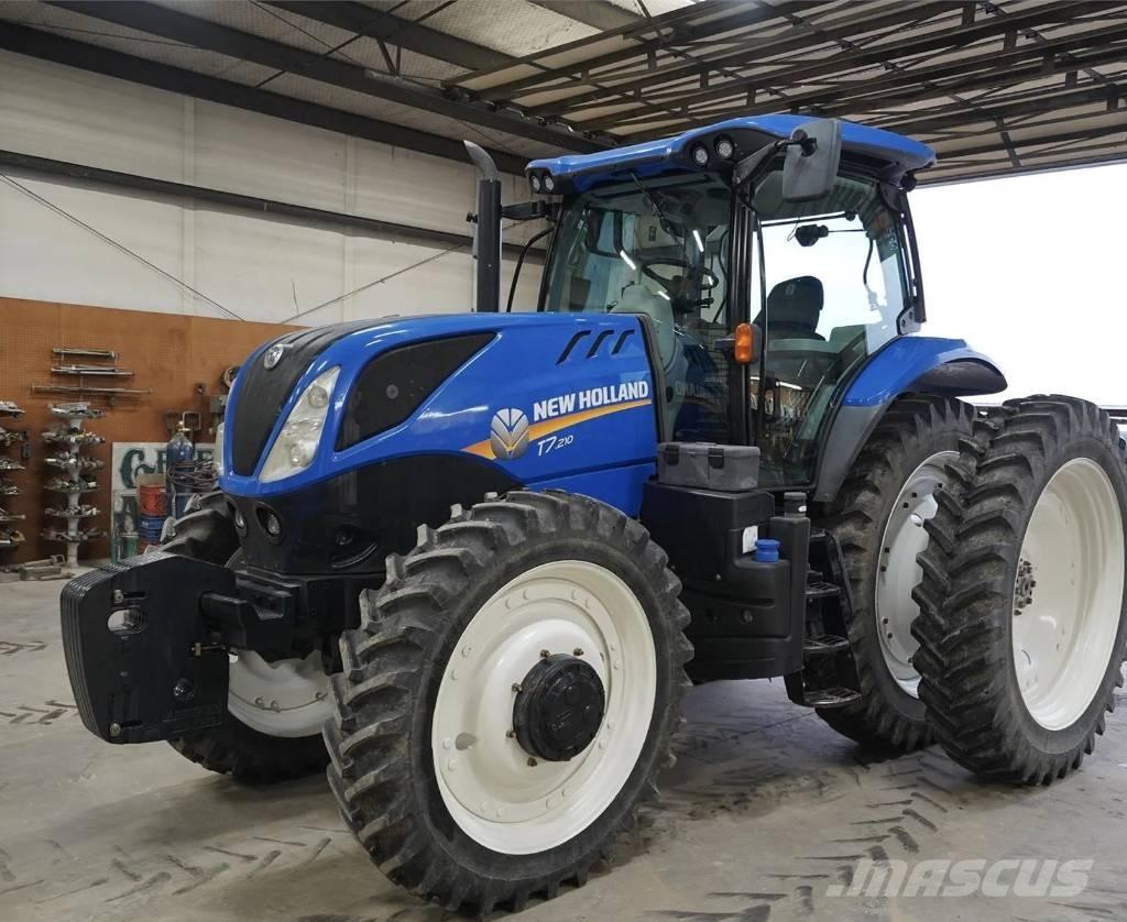 New Holland T 7.210 الجرارات