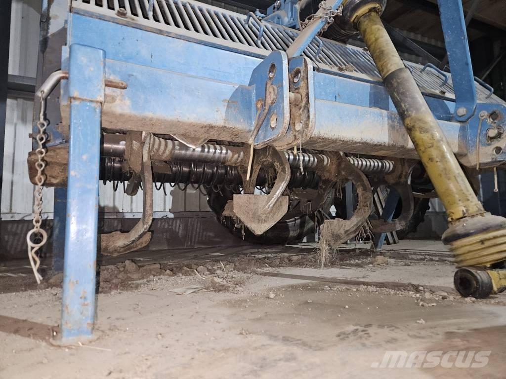 Imants IMANTS الكاسحات وقلابات التربة ذات المحركات