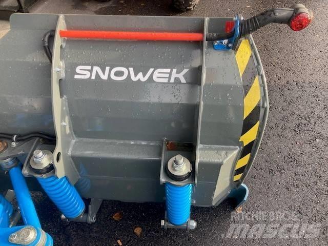 Snowek U360 U-Aura حراثات ونصول الجليد