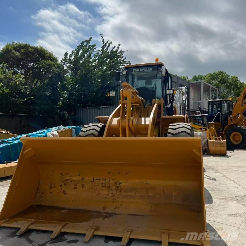 CAT 966H لوادر بعجل