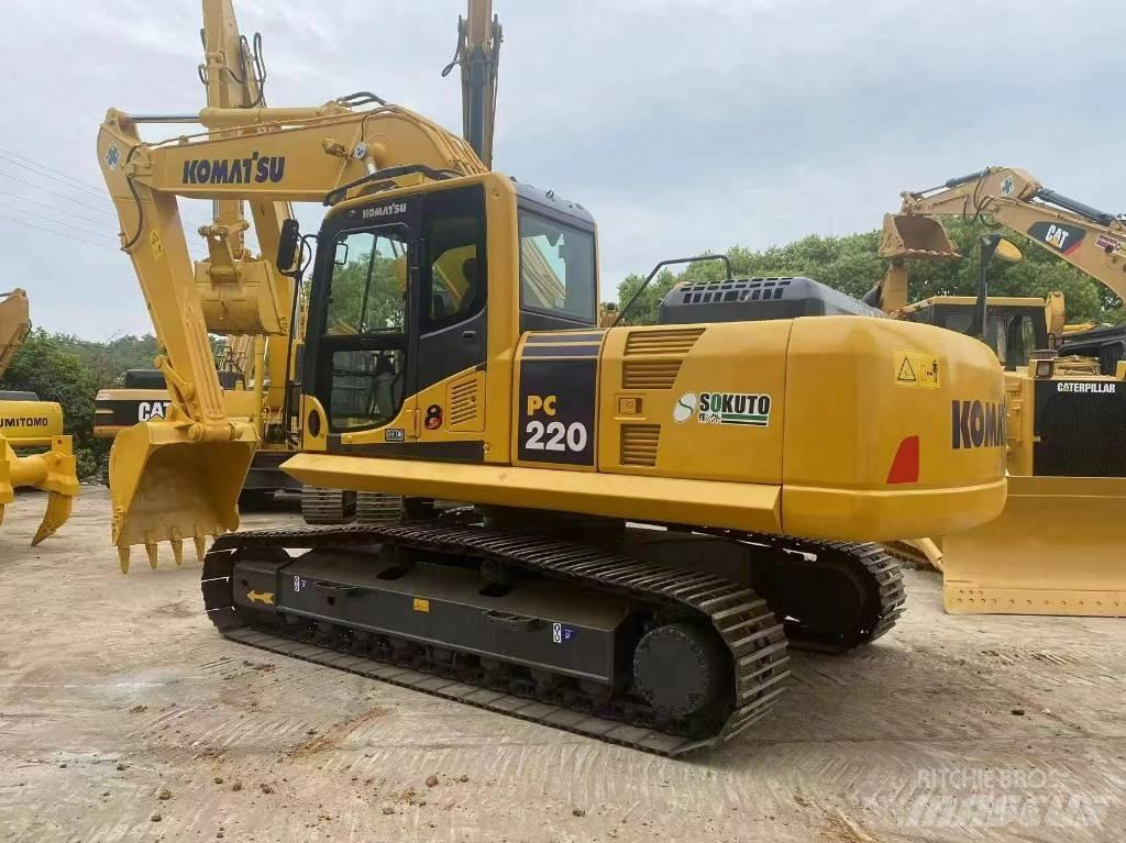 Komatsu PC220LC-8 حفارات زحافة