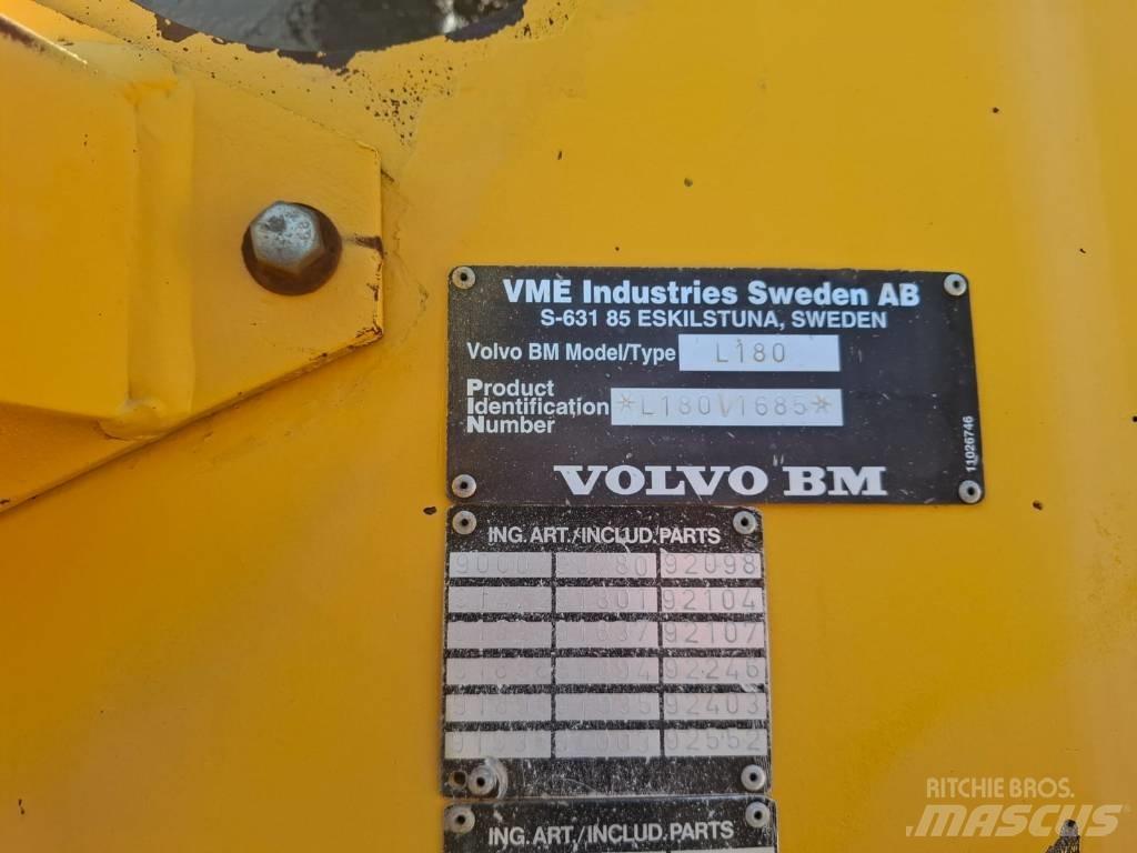 Volvo L 180 لوادر بعجل