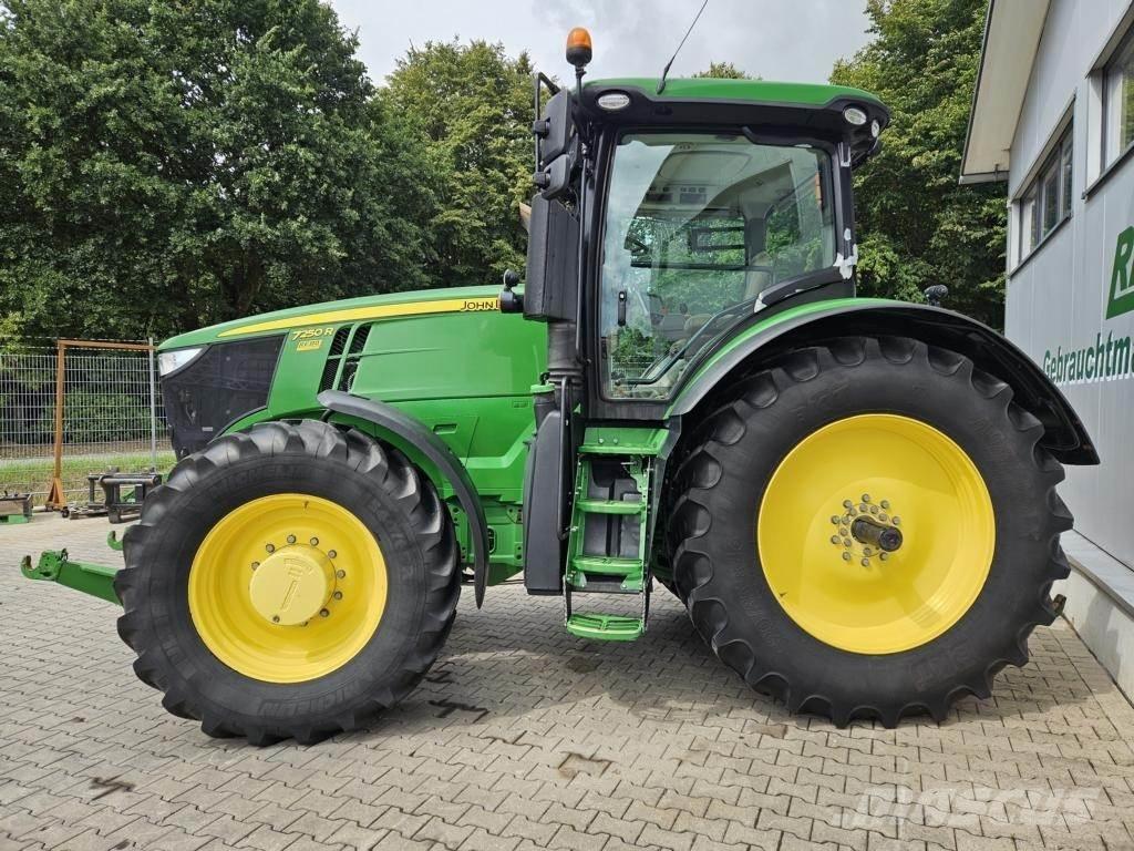 John Deere 7250R الجرارات