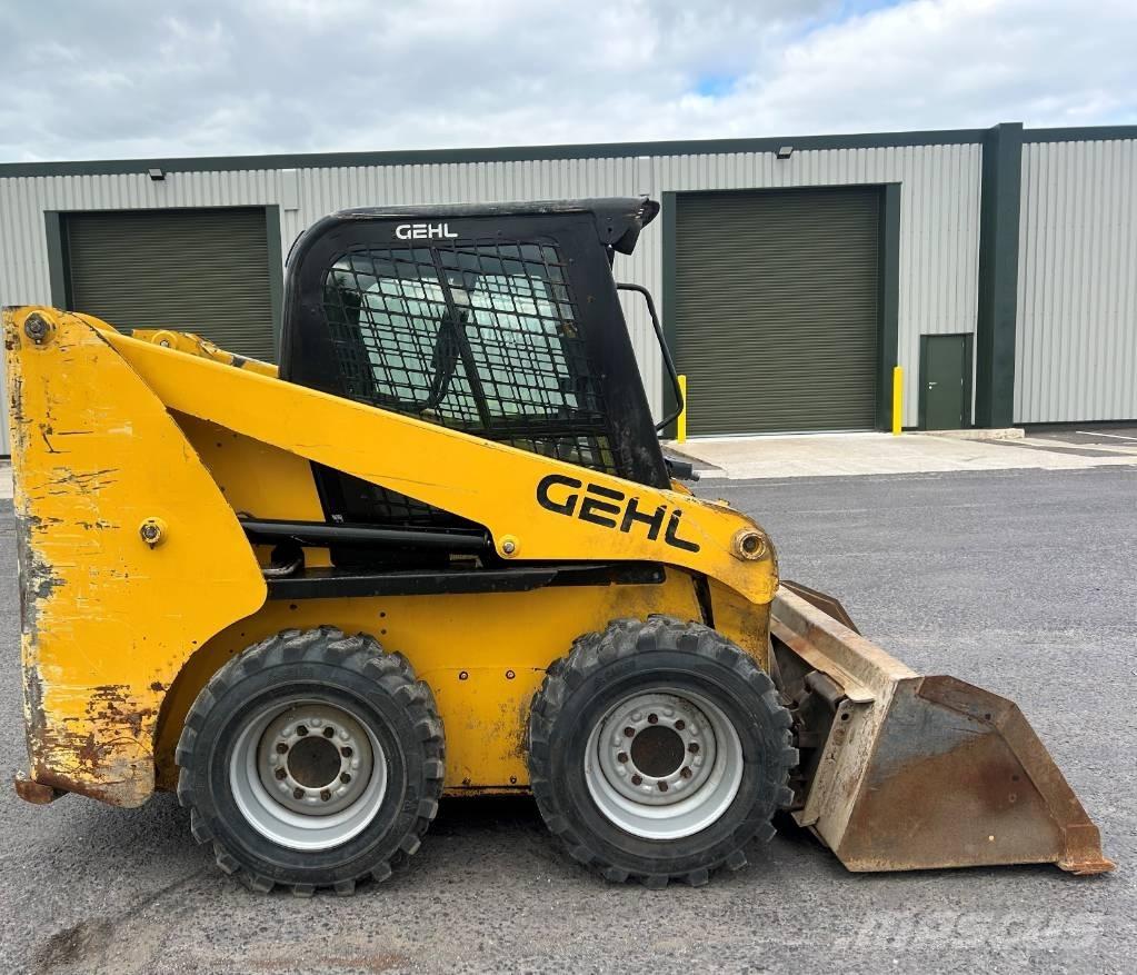 Gehl R150 لوادر صغيرة
