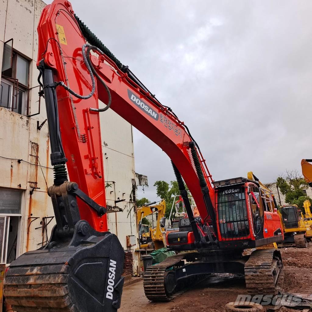 Doosan DX 340 LC حفارات زحافة