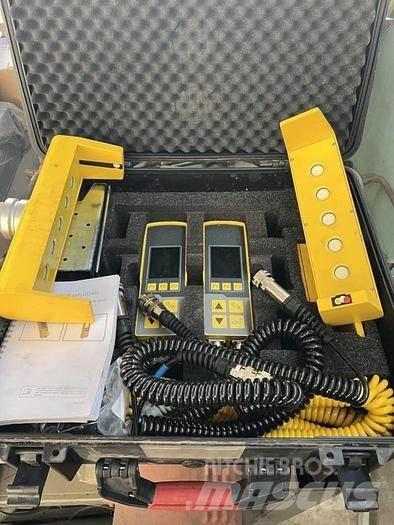 CAT AP 655D معدات السفلتة