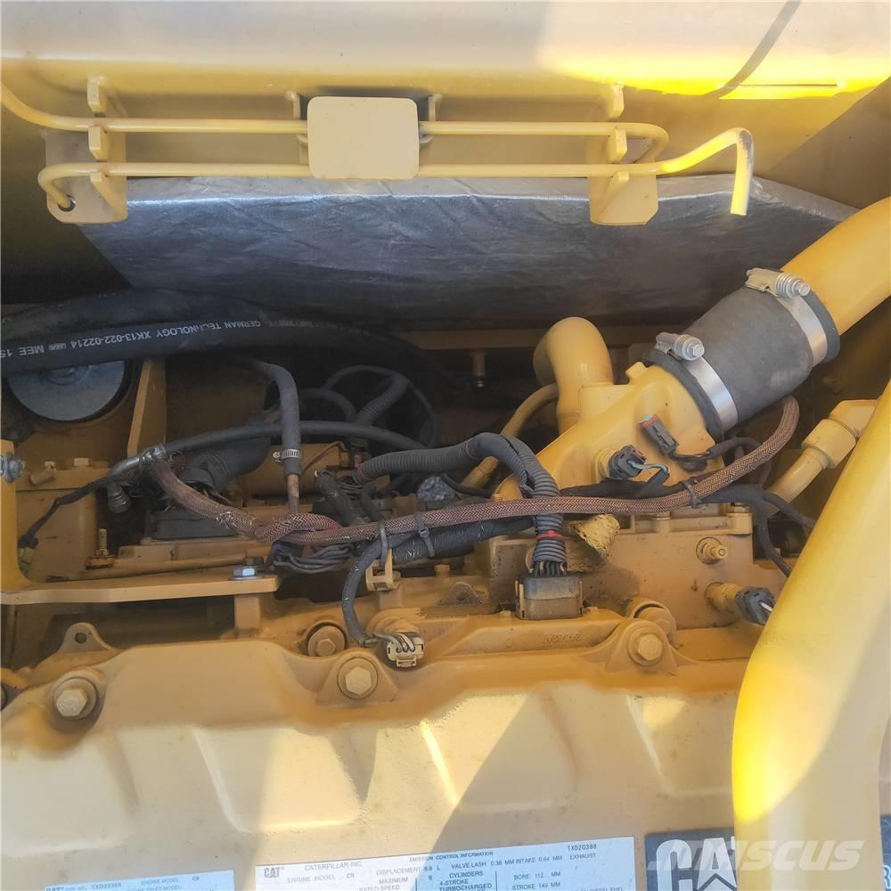 CAT 336D حفارات زحافة